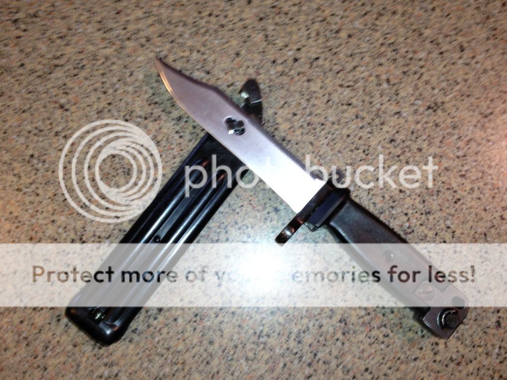 YUGO AKM FIGHTING TACTICAL SURVIVAL KNIFE SHARP WIRE CUTTER